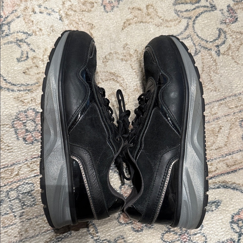 Joya Black Lace-Up Women's Sneakers 37 or 6.5  7 - Picture 5 of 9